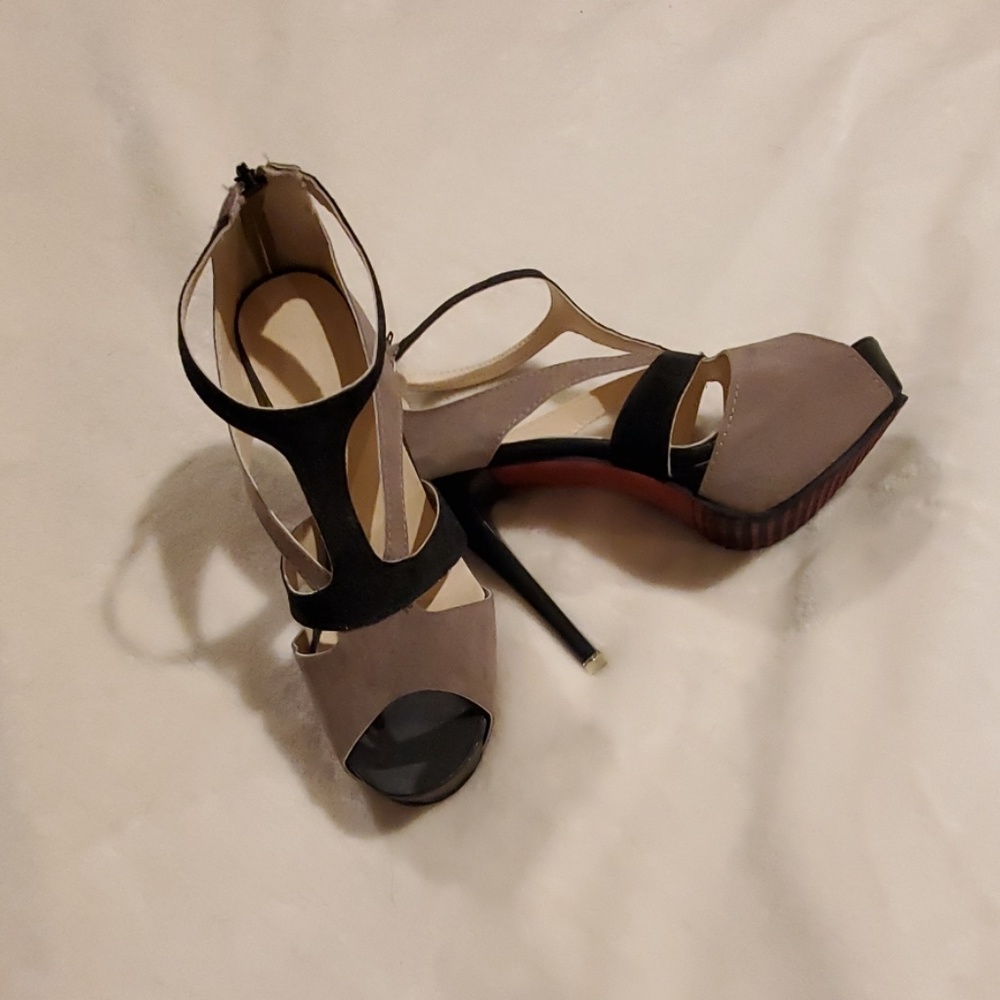 Size 39 stiletto shoes